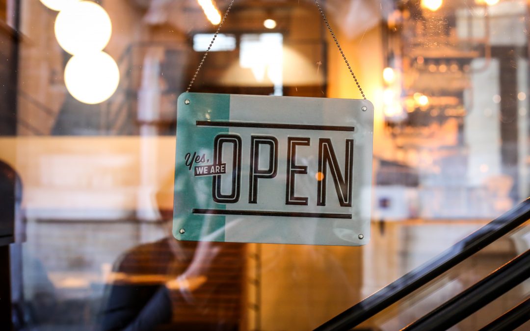 Abrir uma franquia é ideal para quem não tem muito experiência de gestão e precisa contar com suporte constante. Descubra outras vantagens!