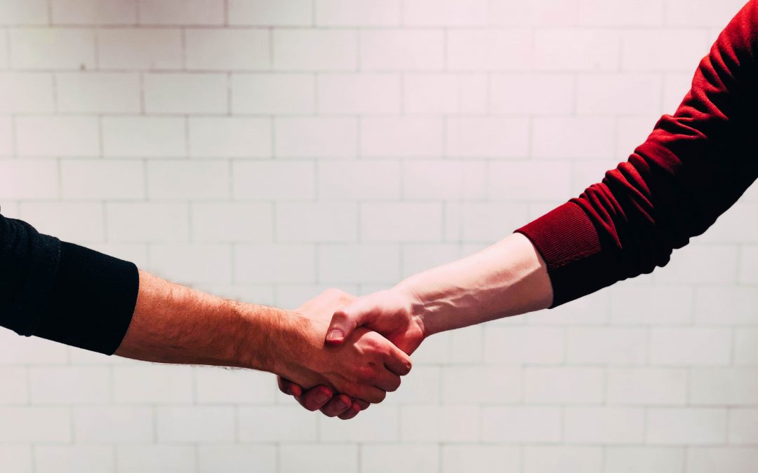 As empresas que adotam o relacionamento com o cliente (CRM) conseguem contornar momentos de crise, fidelizar e alcançar mais clientes. Saiba mais.