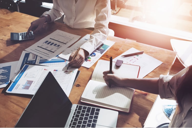 Conheça os diferenciais do curso Extensão Valuation do LABFIN.PROVAR - FIA e a importância do valuation para os profissionais da área de finanças